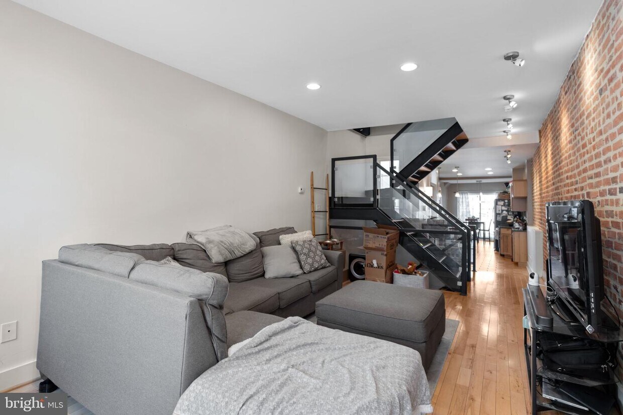 3208 Elliott St, Baltimore, MD 21224 Townhome Rentals in Baltimore MD
