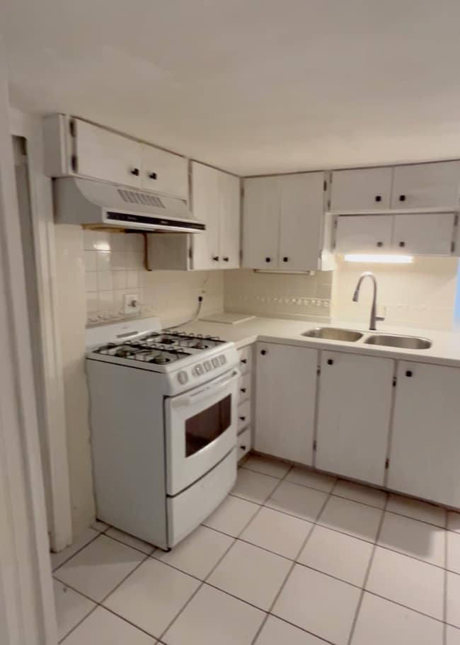 Building Photo - 1674 21st Ave N