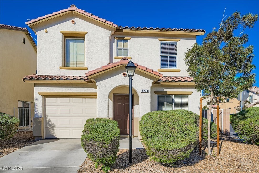 Foto principal - 4229 Perfect Drift St