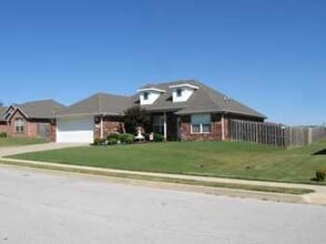 Building Photo - 231 Beasley Dr