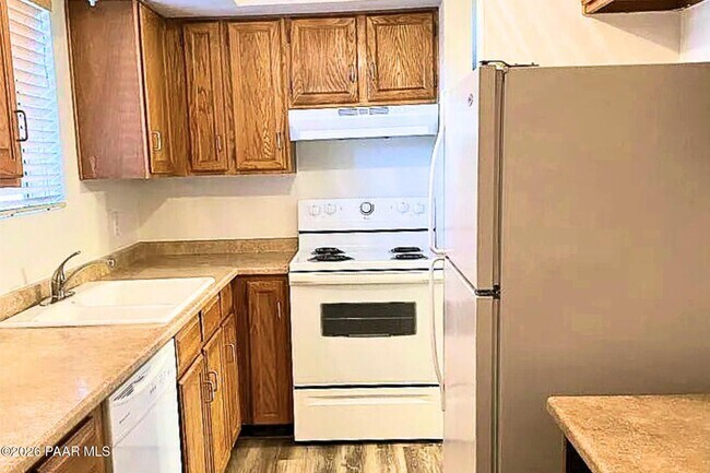 Foto del edificio - 2601 W Broadway Blvd