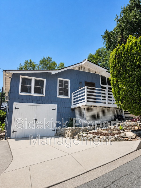Building Photo - 730 Orange Dr