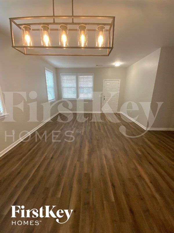 Foto del edificio - 85 Parkmont Way