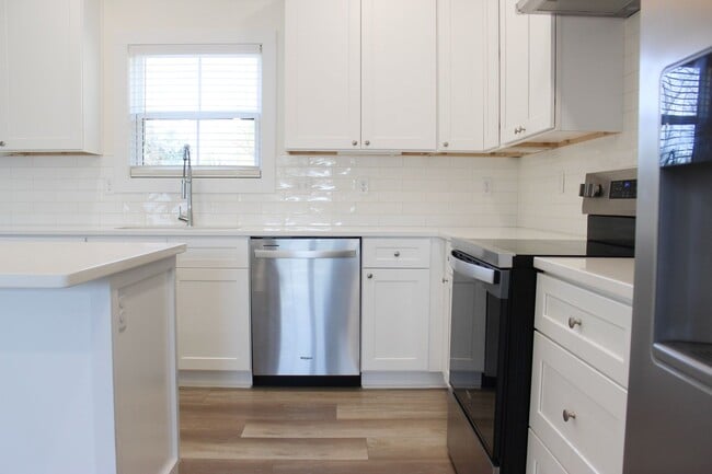 Building Photo - Brand New 3 Bedroom Home with Maintenance Free Living