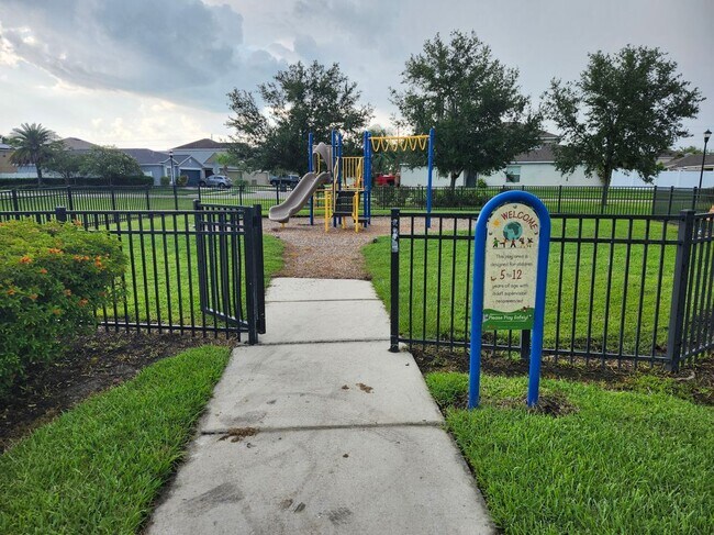 Foto del edificio - 1713 Trailwater St
