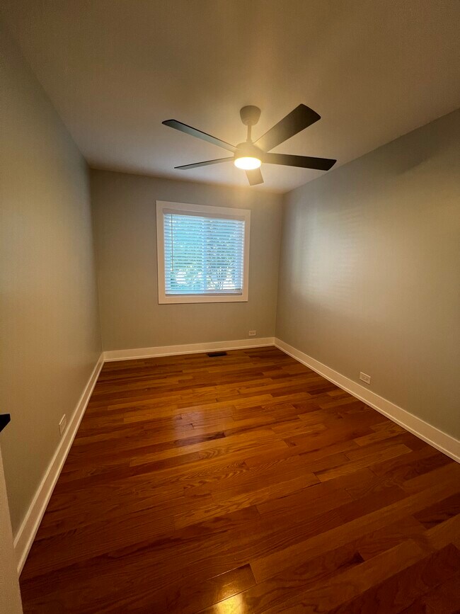 Foto del edificio - 1041 Cove Dr