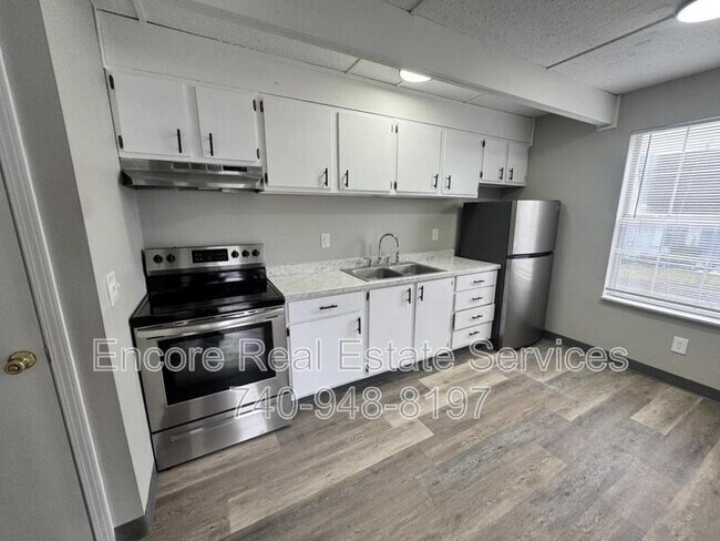 Foto del edificio - 559 Brookside Ct