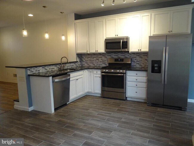 Foto del edificio - 107 Country Ln