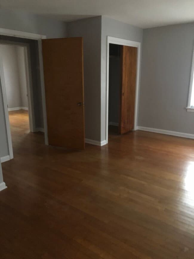 Foto del edificio - 3 Bedroom/1 Bath - Near Hoosier Park Racing and Casino