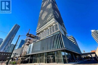 Building Photo - 138 Downes St