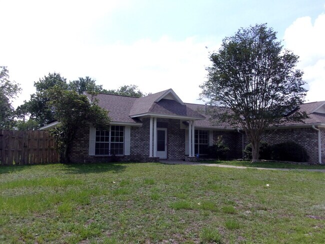 Foto del edificio - 549 Long Lake Dr