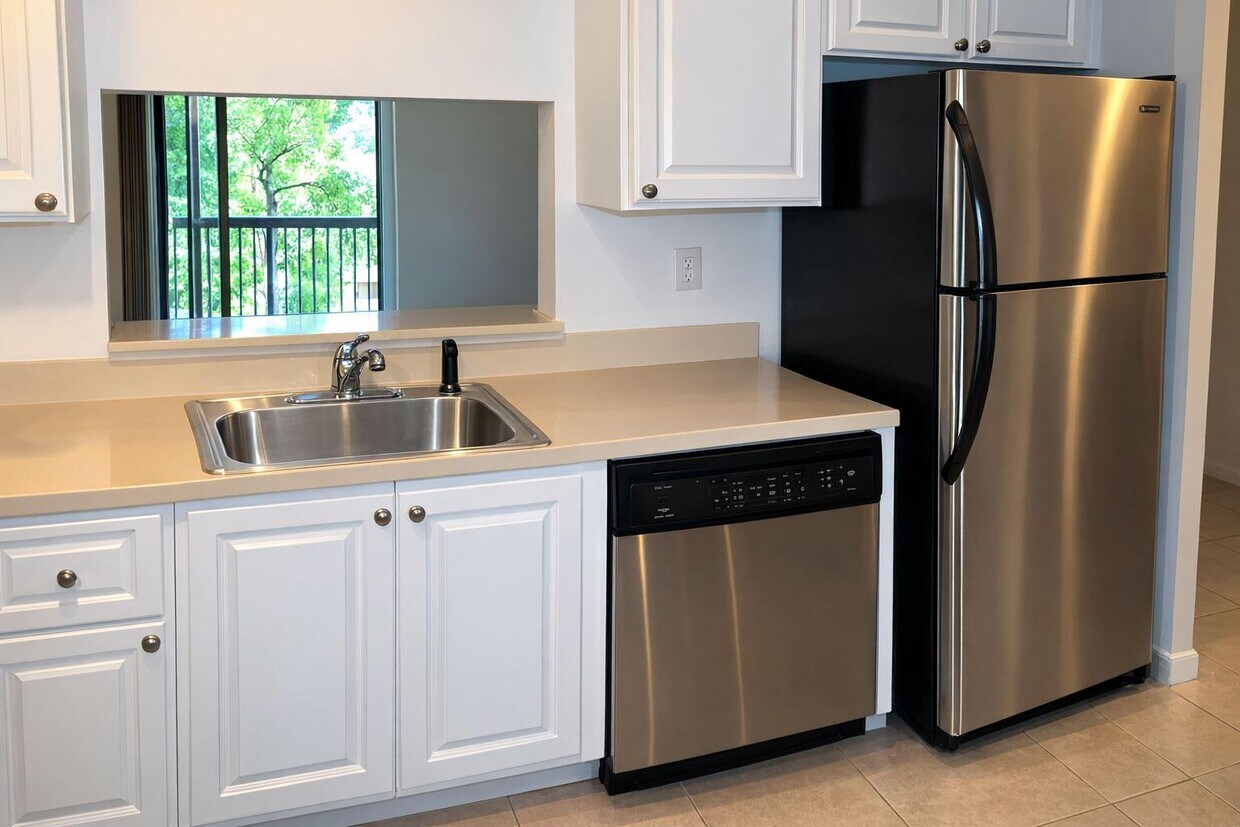 Foto del edificio - 711 N Pine Island Rd