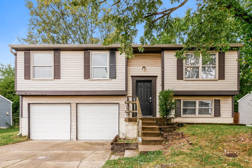 Primary Photo - 616 Woodlark Dr