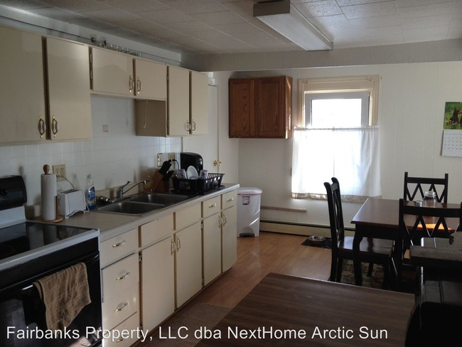 Foto del edificio - 1517 Eielson St