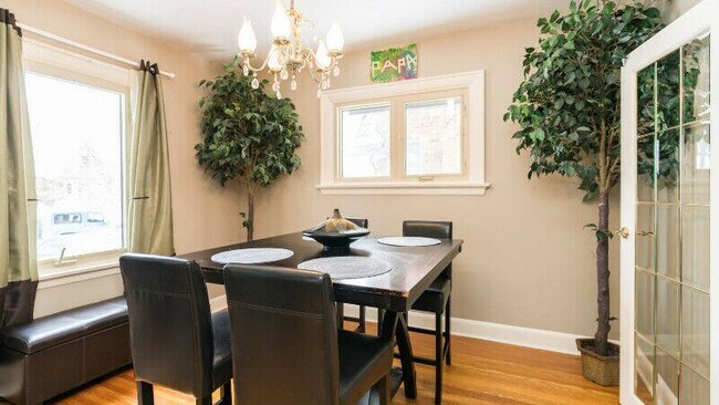 Building Photo - Charming 2+ DEN Whole Home Rental  in Old ...