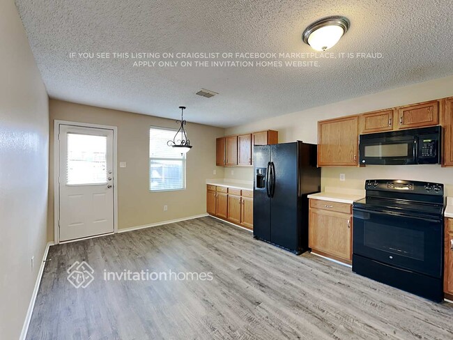 Foto del edificio - 3076 Misty Ridge Ln