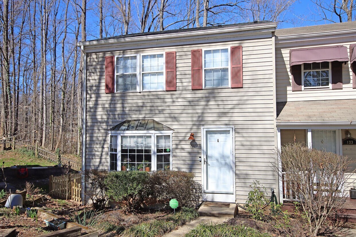 Primary Photo - Pet-Friendly Duplex With Fenced Yard