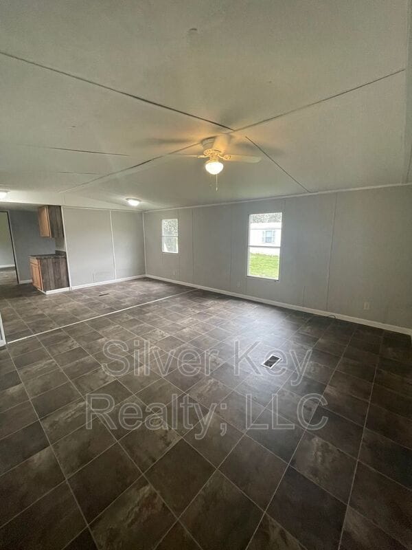 Building Photo - 270 Co Rd 213