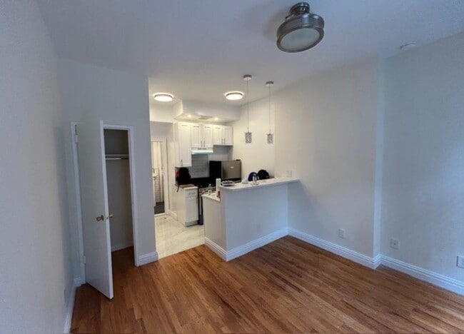 Building Photo - 0 bedroom in NEW YORK NY 10022