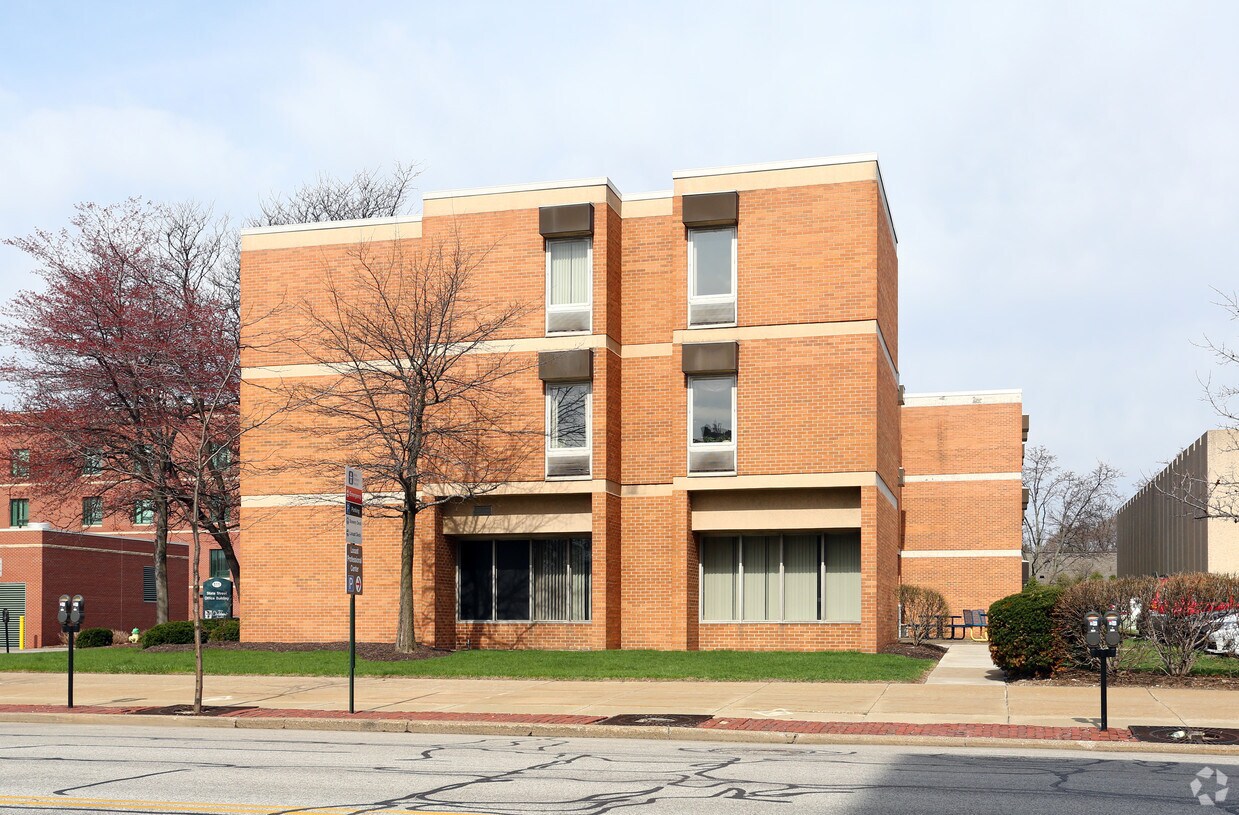 Building Photo - 111 W State St