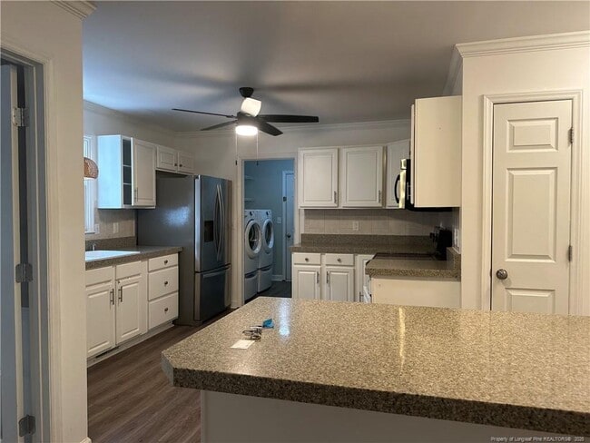 Foto del edificio - 438 Crown Point