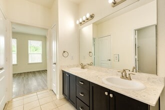 Building Photo - 1301 Scarlet Mountain Dr