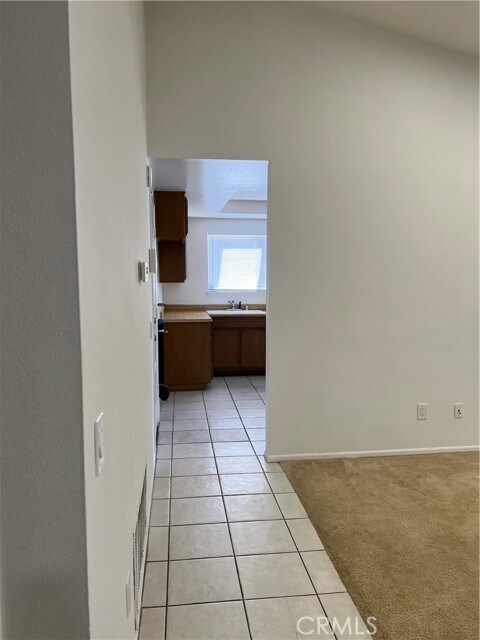 Foto del edificio - 8757 Haskell St