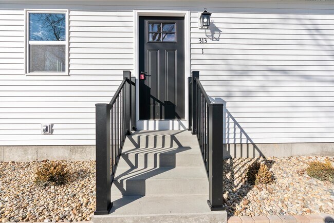 Foto del edificio - 313 E Martin St