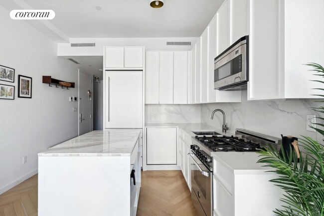 Building Photo - 539 Lorimer St