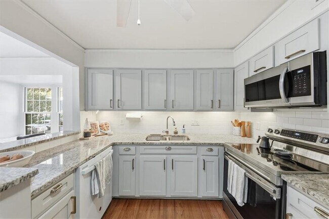 Foto del edificio - 133 Woodmere Square NW