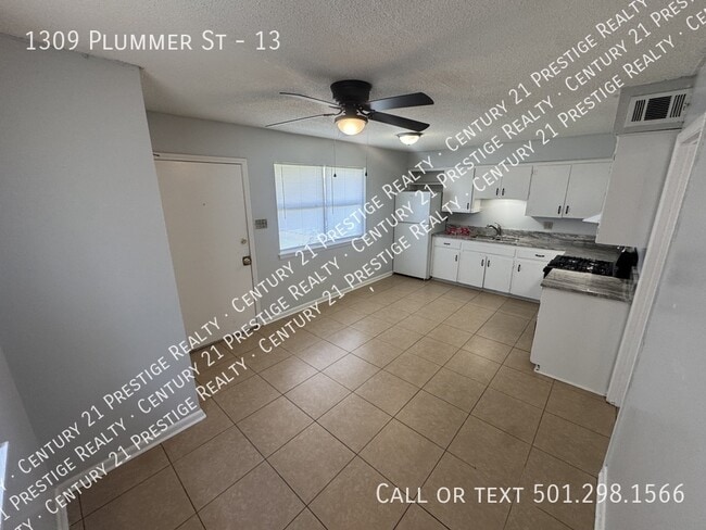 Building Photo - 1309 Plummer St