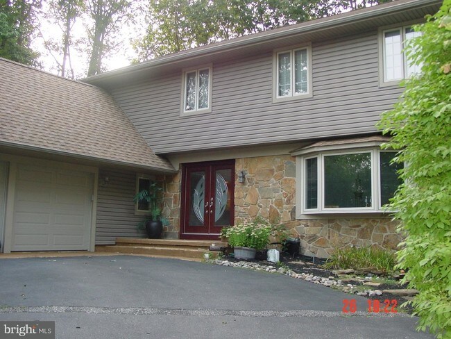 Building Photo - 14 Beacon Pl