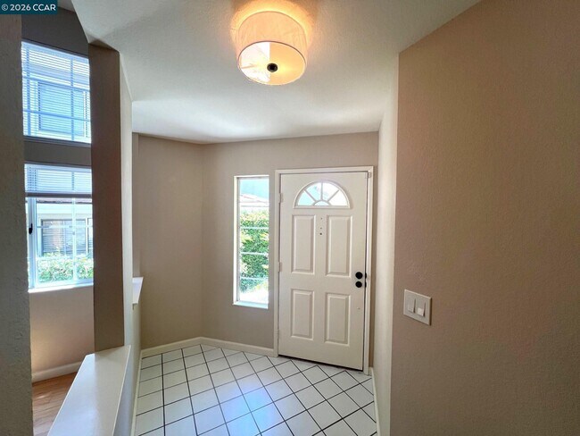 Foto del edificio - 1115 Crest Ridge Ln