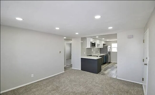 Foto del edificio - 18244 W 3rd Pl