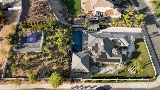 Foto principal - 6069 Cannich Rd