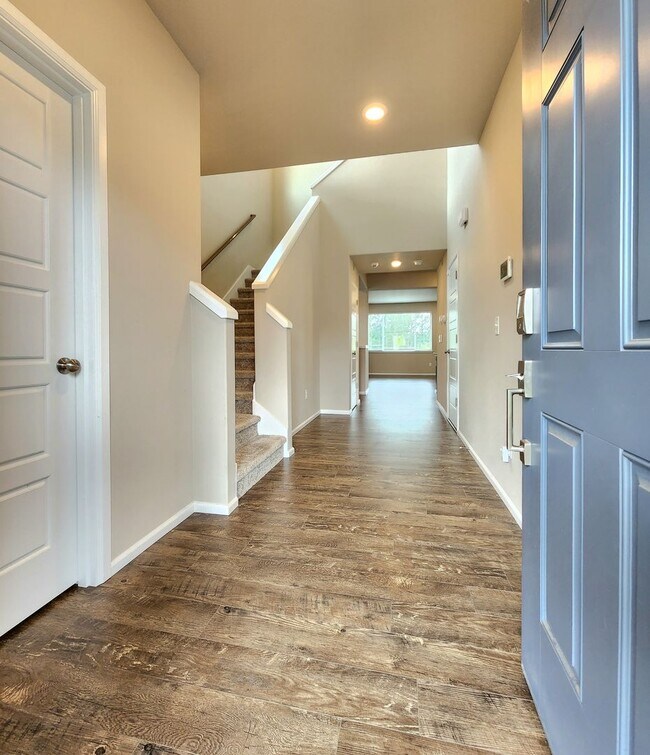 Foto del edificio - 4 Bedroom Home in Marysville Available Now!