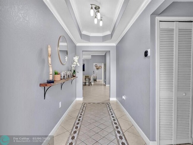 Building Photo - 14304 S Royal Cove Cir