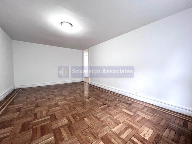 Foto del edificio - 400 Fort Washington Avenue