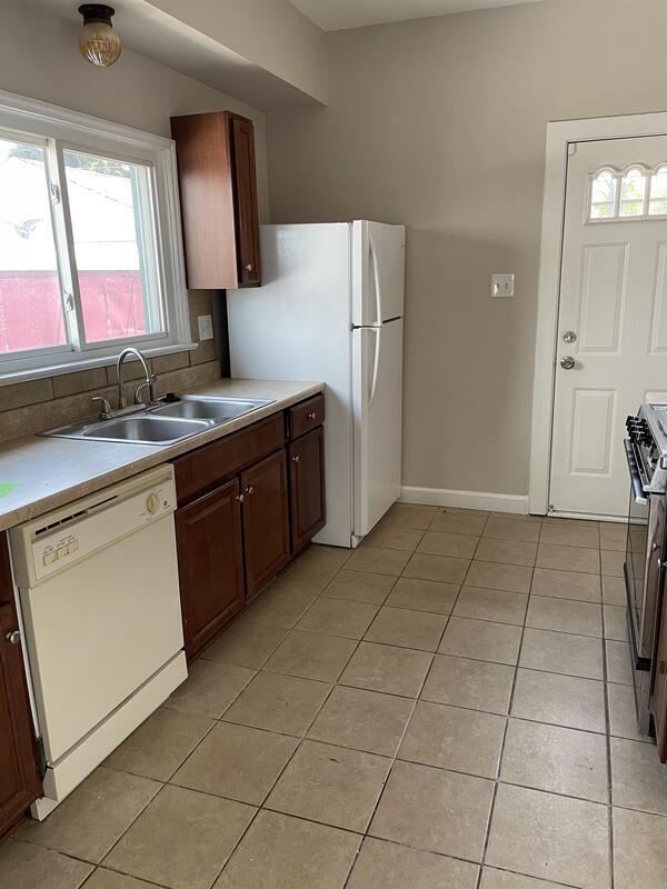 1063 Capitol Ave, Lincoln Park, MI 48146 House Rental in Lincoln Park
