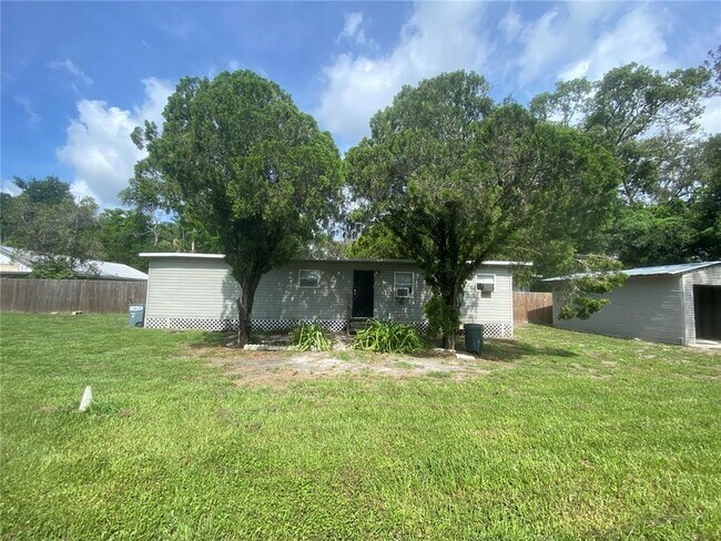 Foto del edificio - 38313 Tucker Rd