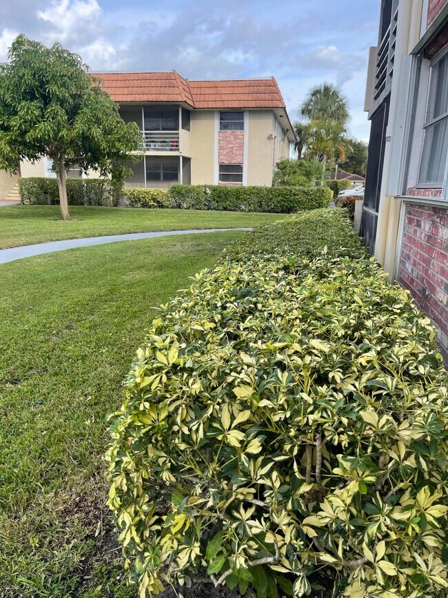 Building Photo - 22755 SW 66th Ave