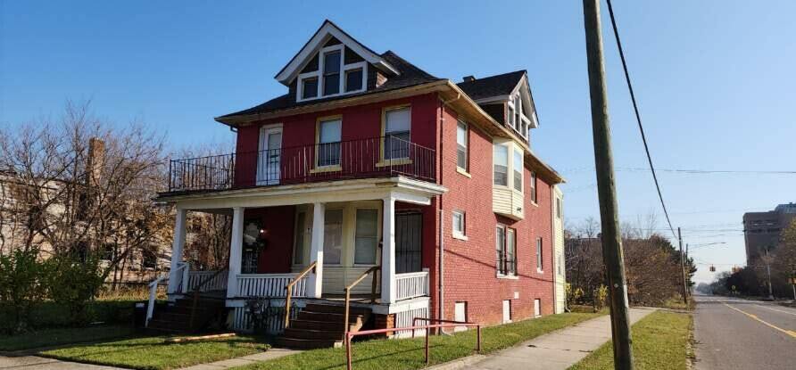 Primary Photo - 169 Avalon Street, Unit 1