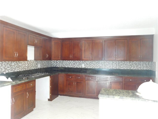 Foto del edificio - 1025 W 130th St