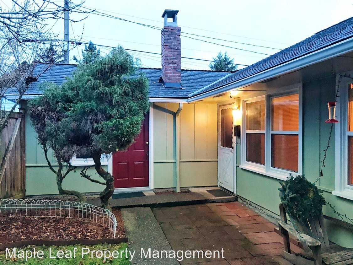 Primary Photo - 3247 28th Ave W