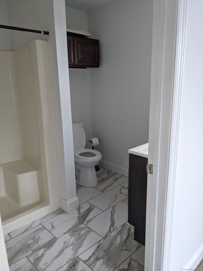 Foto del edificio - 230 Pumpkin Hill Rd