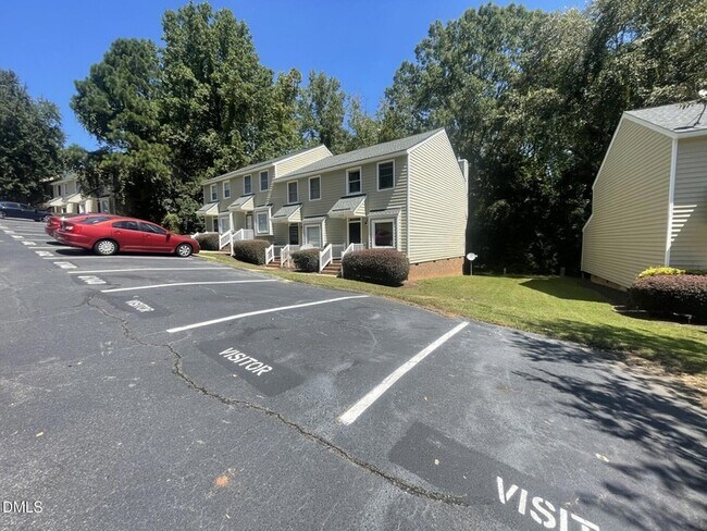 Foto del edificio - 6140 Loch Laural Ln