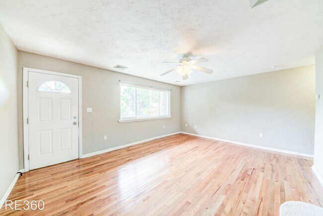 Building Photo - 4 br, 1 bath House - 226 Seward Mt Washington