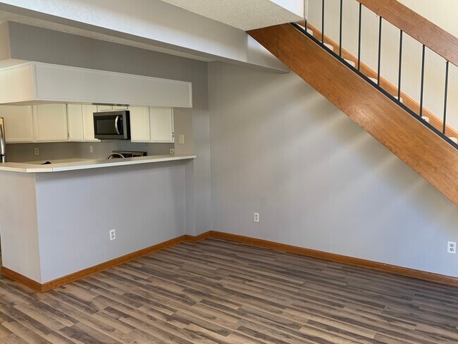 Foto del edificio - 5910 Gunbarrel Ave