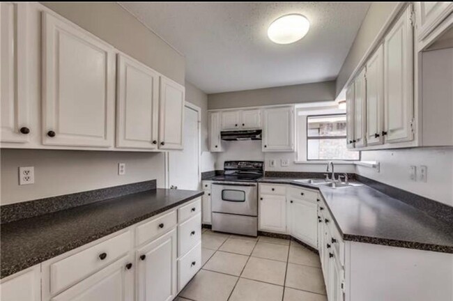 Foto del edificio - 2523 Sunscape Ln