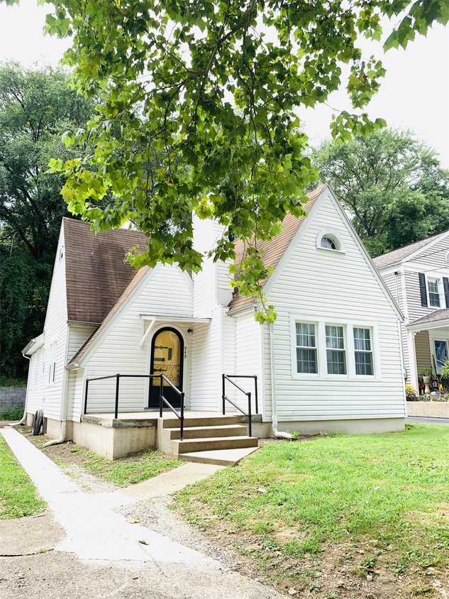 949 Mathews Ave, Charleston, WV 25302 House Rental in Charleston, WV